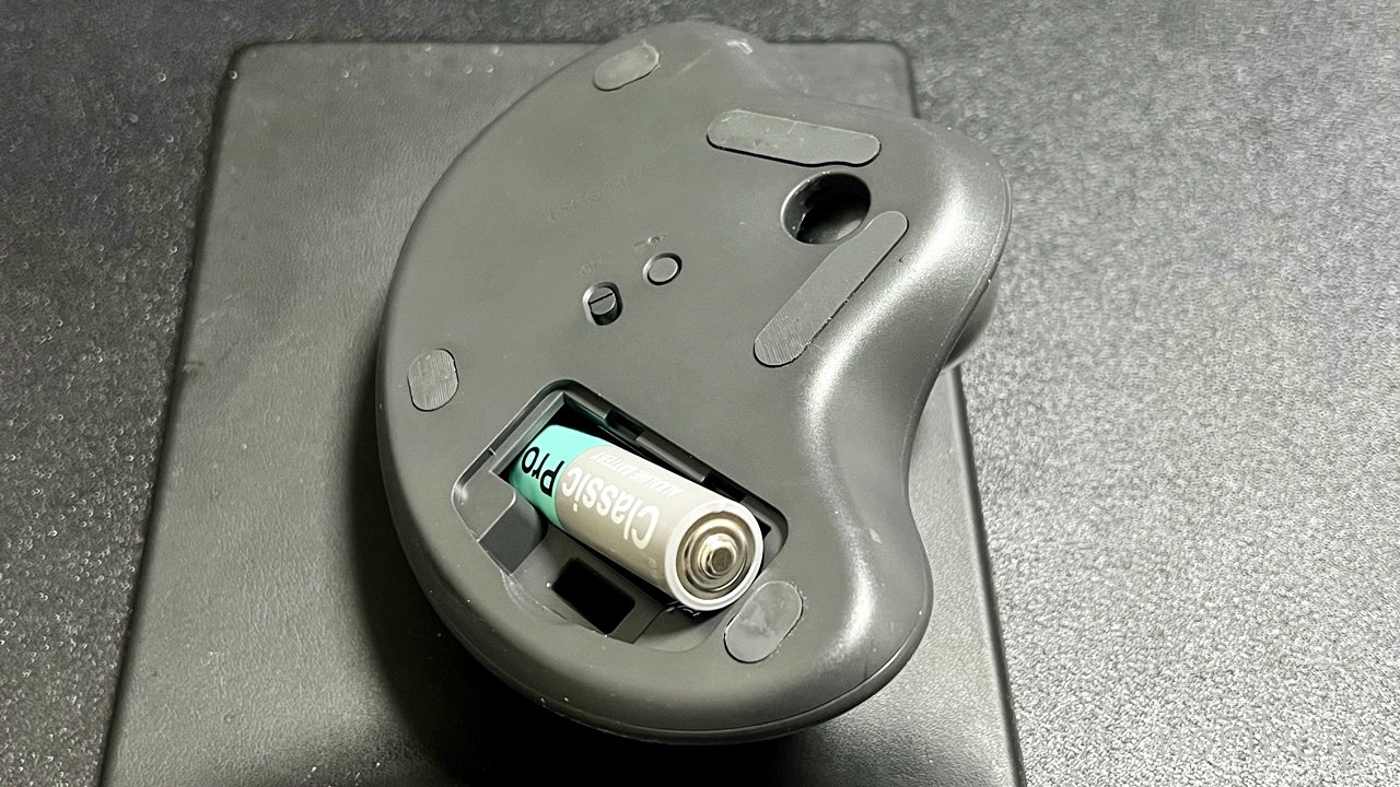 一番安い単三電池を実際に使ってみた。ロジクール トラックボール M575Sの電池交換