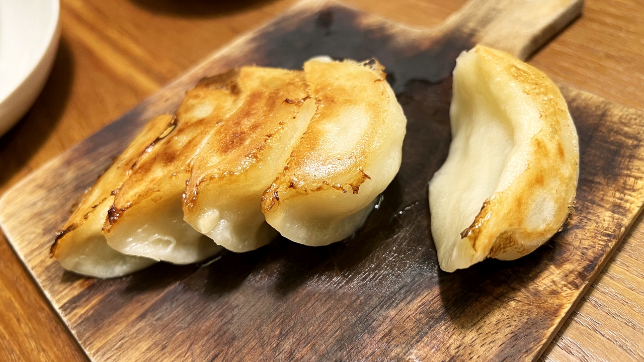 「東京餃子 あかり 飯田橋」の食べ放題は食事の提供があまりにも遅すぎる【不満度:★★★★★】