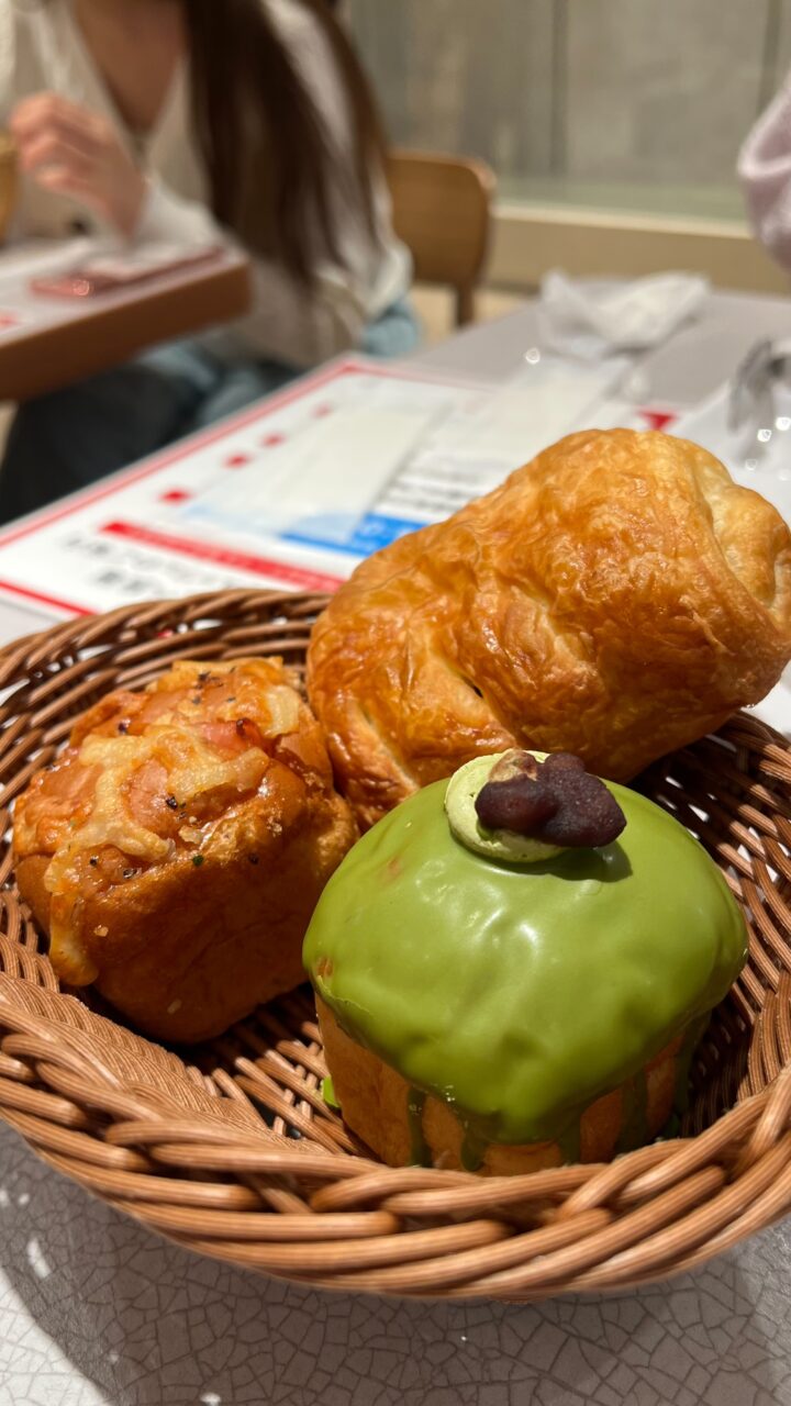 渋谷 パン食べ放題 BAKERY RESTAURANT C 渋谷マークシティ店はクリームがほとんど入っていない